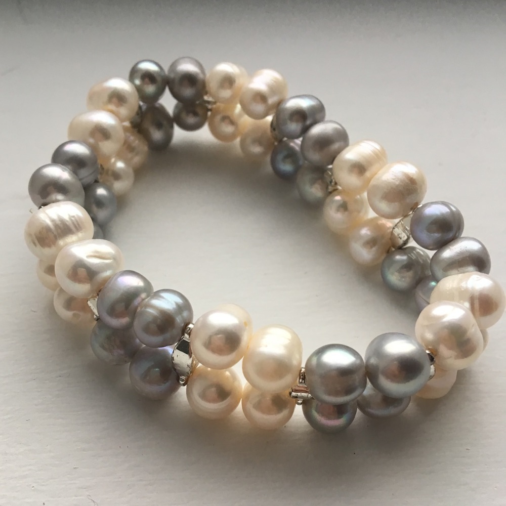 Two-toned Pearl Bracelet